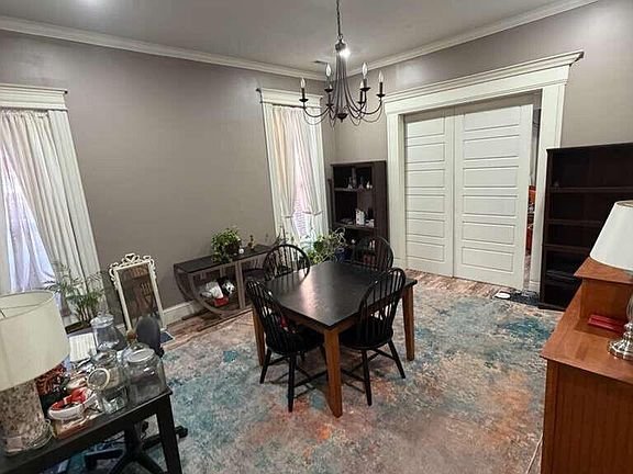 4th image of 412 Vine St