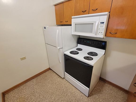 5th image of 1534 S 11th St APT 2