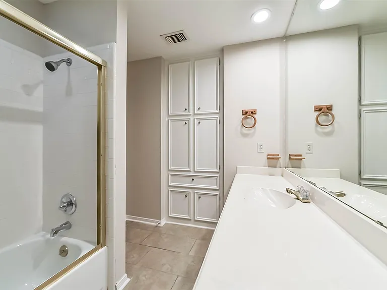 3910 Misty Gardens Ct — Photo 42