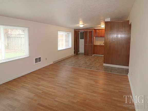 5th image of 2908.5 NE Stapleton Rd