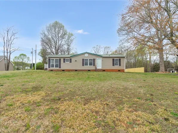 436 Back Creek Church Rd, Asheboro, NC 27205