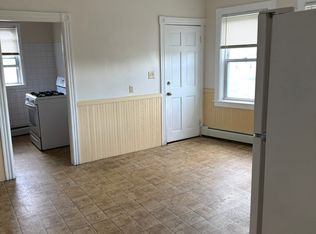 35 Larch St FLOOR 3, Pawtucket, RI 02860