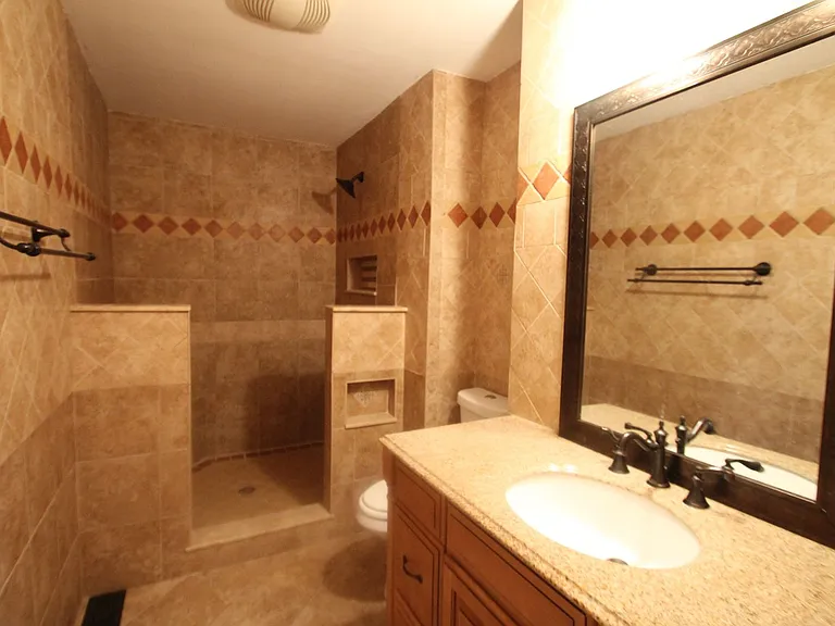 1636 Amber Ln — Photo 16