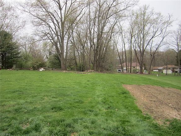 4th image of 5718 Eastview Dr