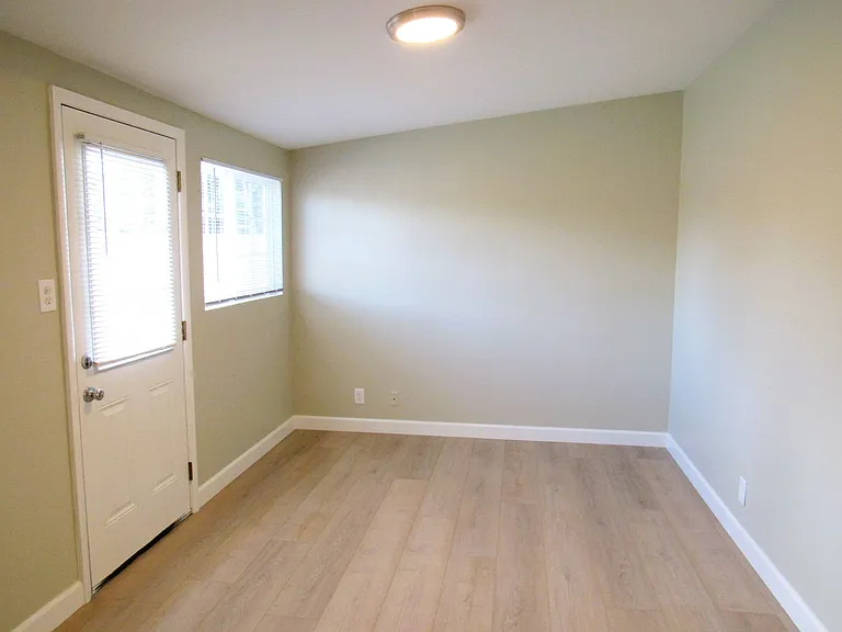 7049 Fillmore Dr — Photo 8