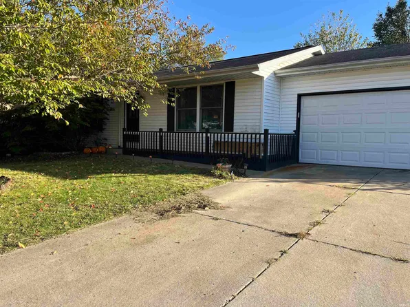 25906 Heatherfield Dr, Elkhart, IN 46514