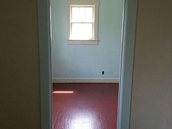 3rd image of 109 N Martin St APT C