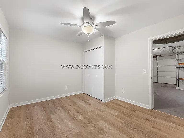 657 Park Village Dr NE — Photo 21