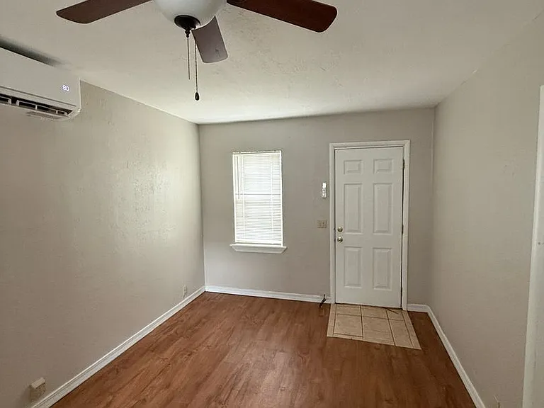 1014 N Bradley St #1 — Photo 5