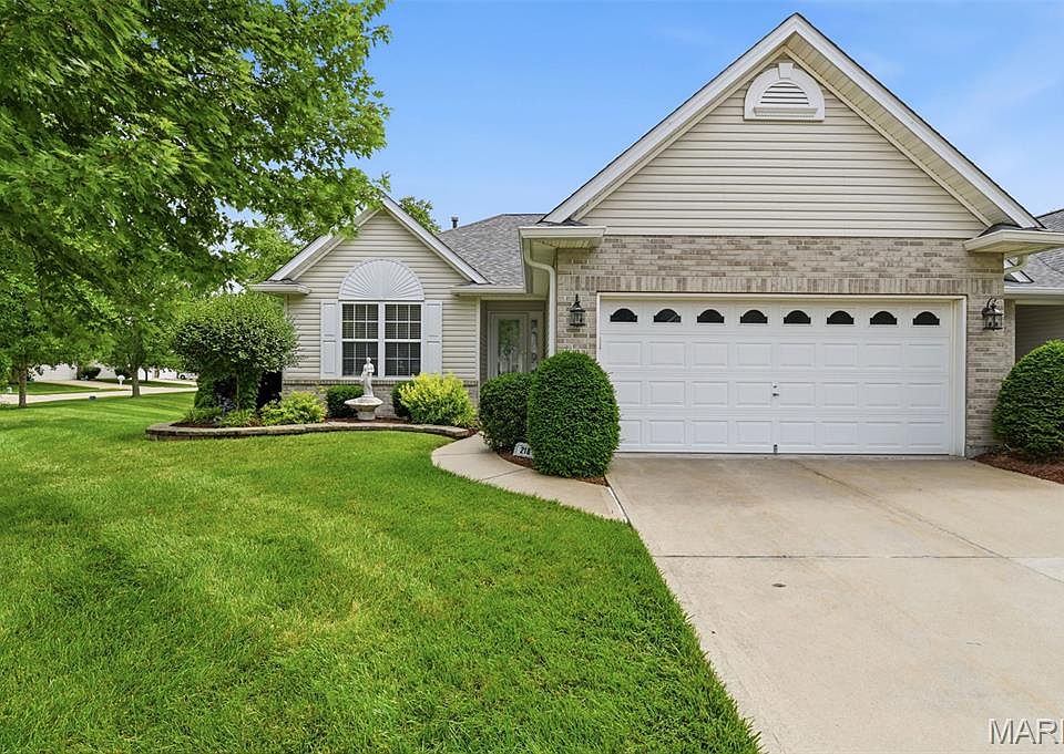 1st image of 218 Park Ridge Dr #60A