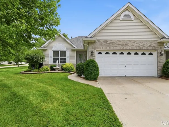 218 Park Ridge Dr #60A, Ofallon, MO 63366