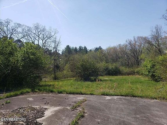 2nd image of 2023 Sparta Hwy