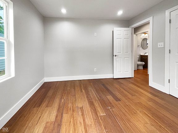 5th image of 1705 Kildare Ave