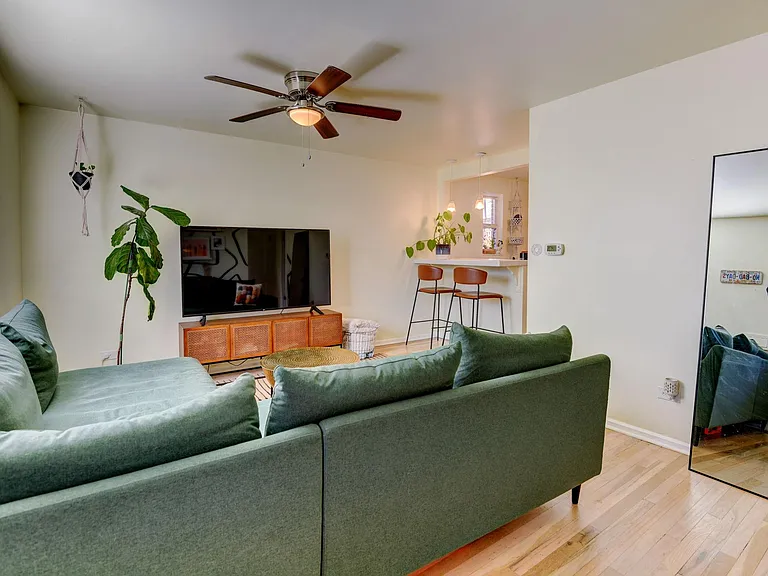 1427 N Jasmine St — Photo 11