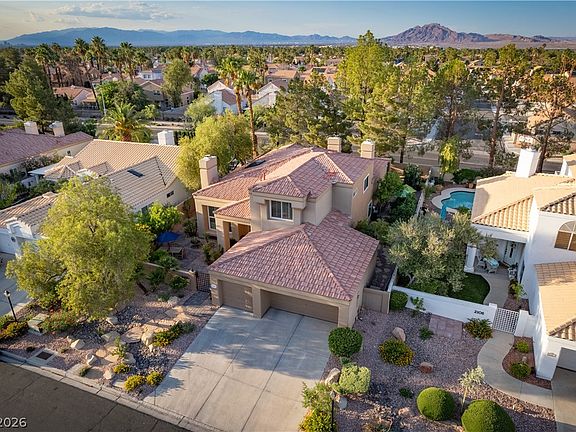 5th image of 2108 Inverness Dr