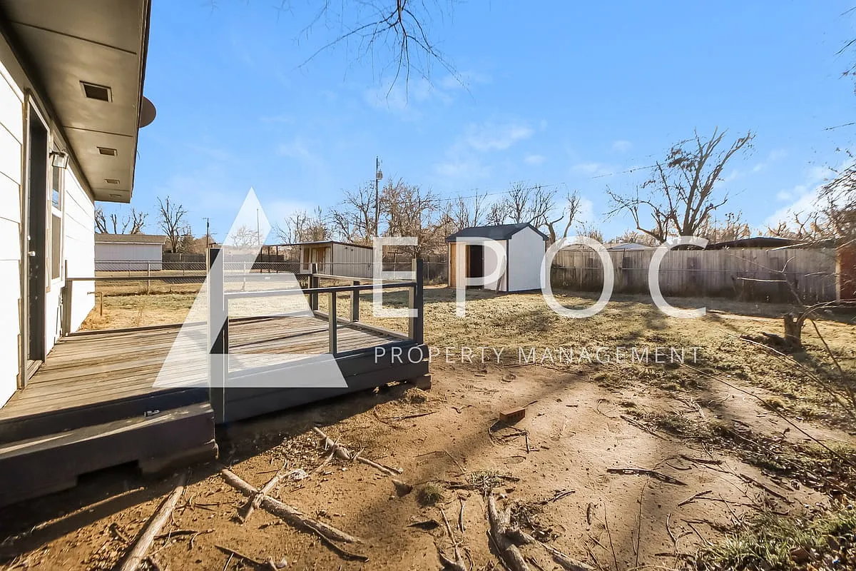 742 Highland Pkwy — Photo 1