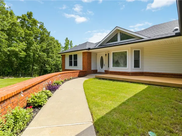 11 McManigal Ln, Bella Vista, AR 72715