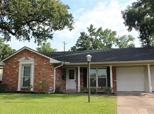 5311 Saxon Dr, Houston, TX 77092