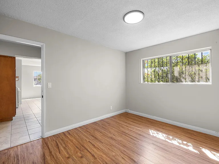 207 E Flora St #207 — Photo 26