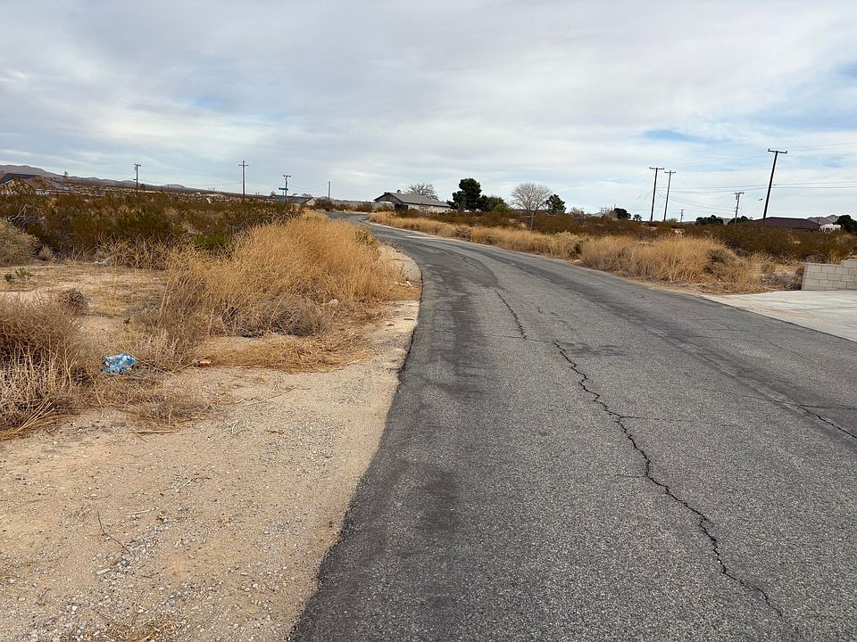 2nd image of Ives Dr