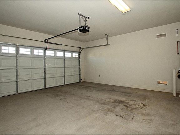 4th image of 26111 W Yukon Dr