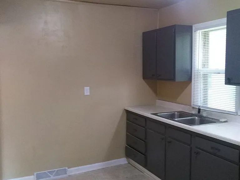 4253 Ohio St — Photo 11