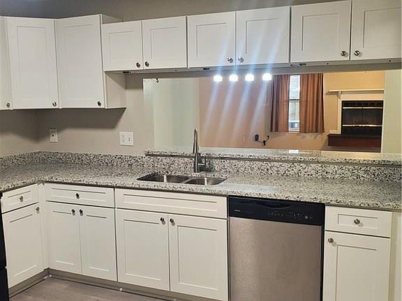 5th image of 272 Mannings Ln