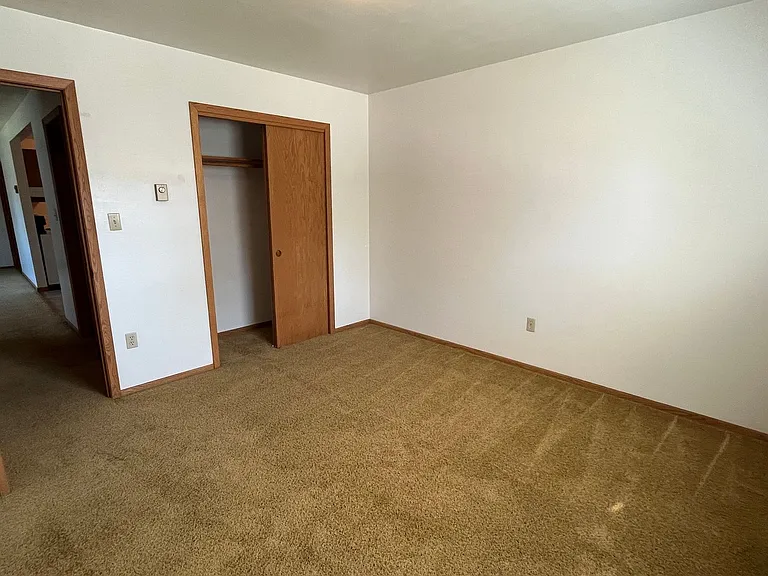 410 4th Ave NE #10 — Photo 10
