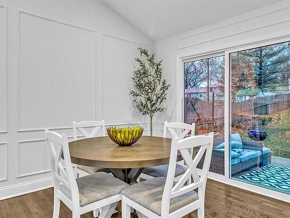 4th image of 9017 Mastin St