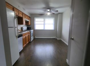 460 Lincoln Ln APT 2N, Frankfort, IL 60423