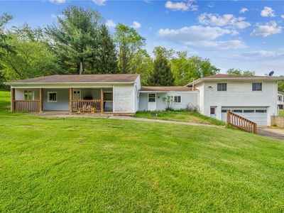 1114 Byers Lake Ln, Vandergrift, PA, 15690