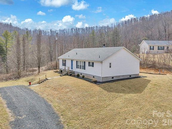 2nd image of 401 Lynn Gap Rd