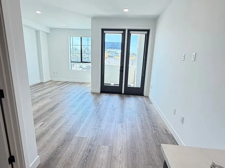 Montecito Lofts — Photo 42
