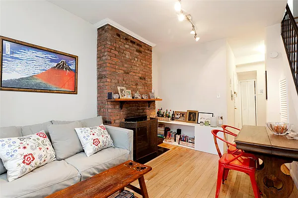 Sold by Douglas Elliman | media 10