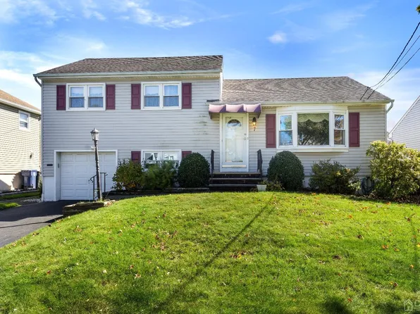 7 Garside Pl, Clark, NJ 07066