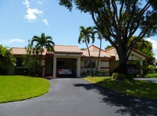 350 Lakeside Ct, Sunrise, FL 33326