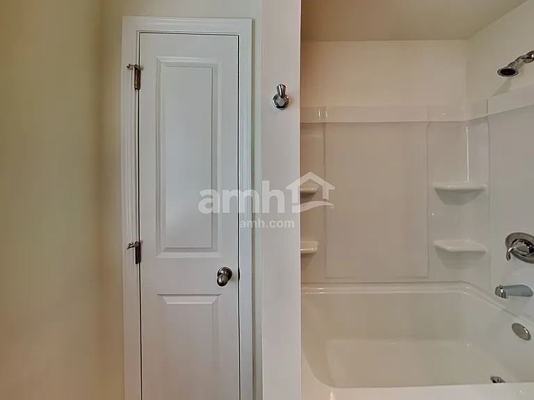 216 Willow Ln — Photo 22