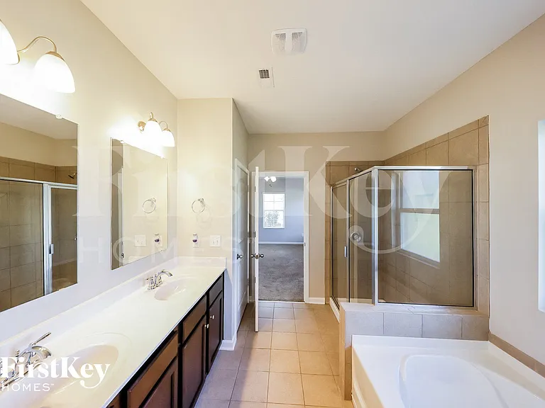 7009 Elm Crest Cir — Photo 9