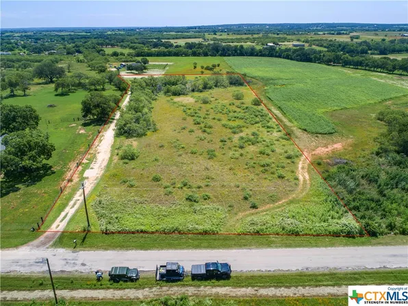 1596 County Road 357, Adkins, TX 78101