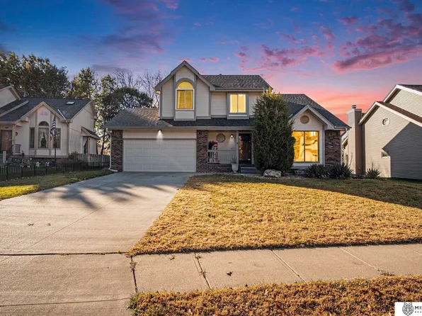 14009 Lillian Cir, Omaha, NE 68138