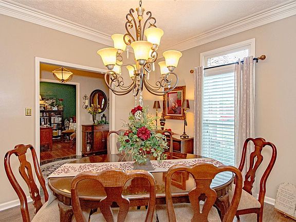 5th image of 8706 Sturbridge Dr