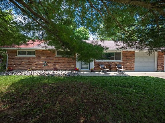 2nd image of 2675 Latonia Ave