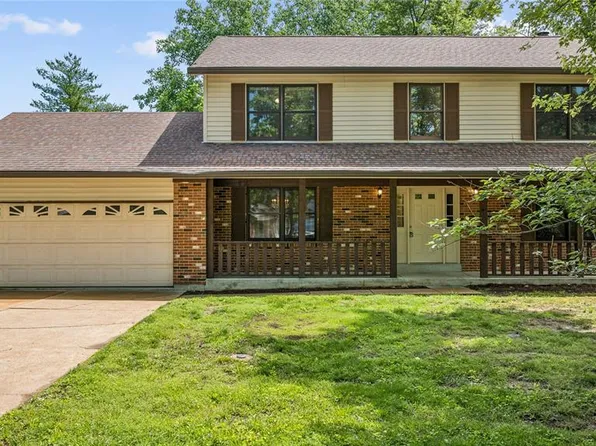 1642 La Palma Dr, Fenton, MO 63026