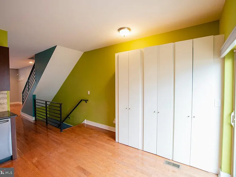 1727 Annin St — Photo 5