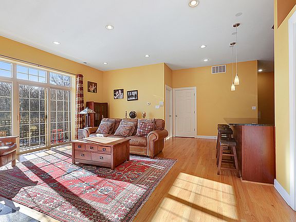 5th image of 6425 W Touhy Ave #3A