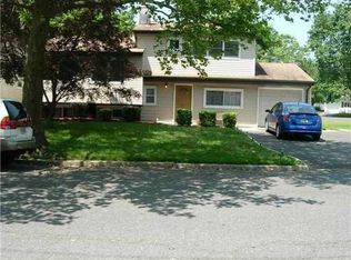 133 Cypress Dr, Colonia, NJ 07067