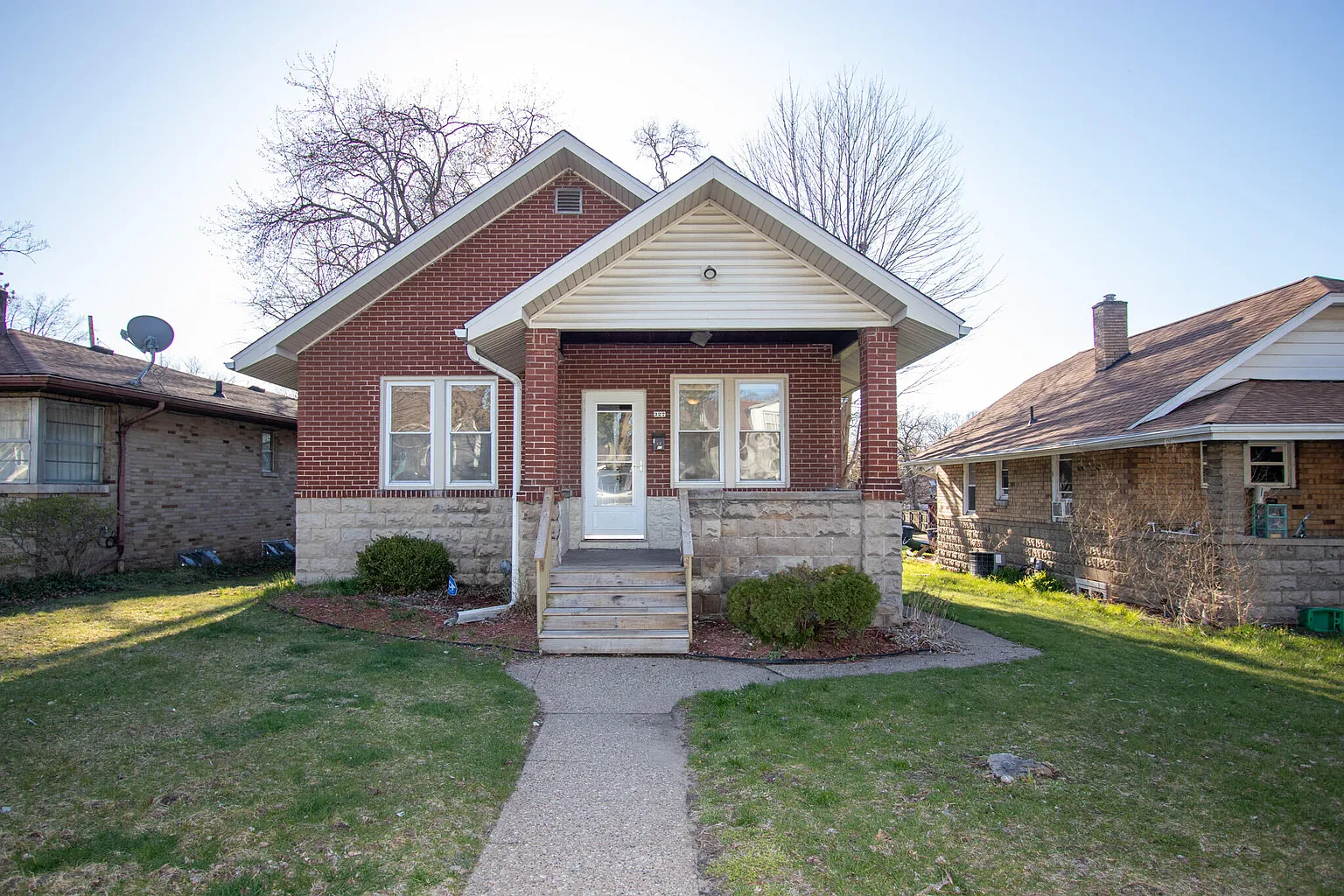 327 Butler St photo 1
