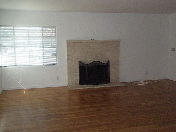 2nd image of 2446 N Thorne Ave