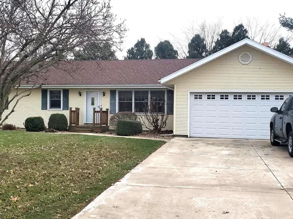 138 Palm St, Canton, IL 61520