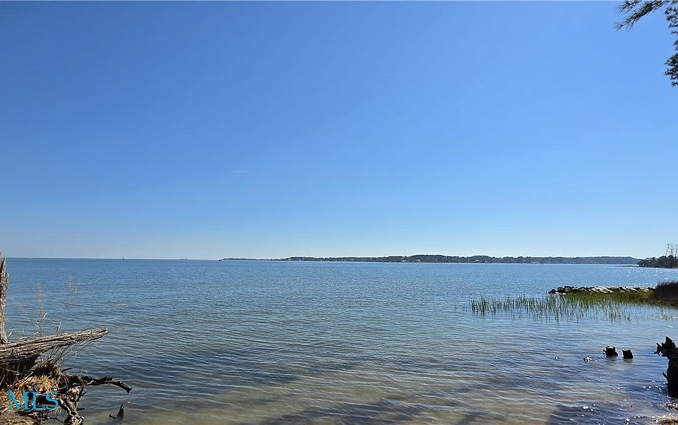1st image of 816 Ship Point Rd Lot 3